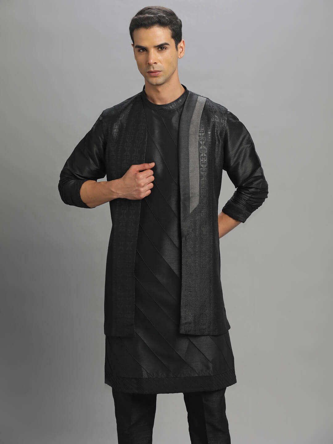 Black Mascot Grey Lapel Kurta Pyjama Long Bandi