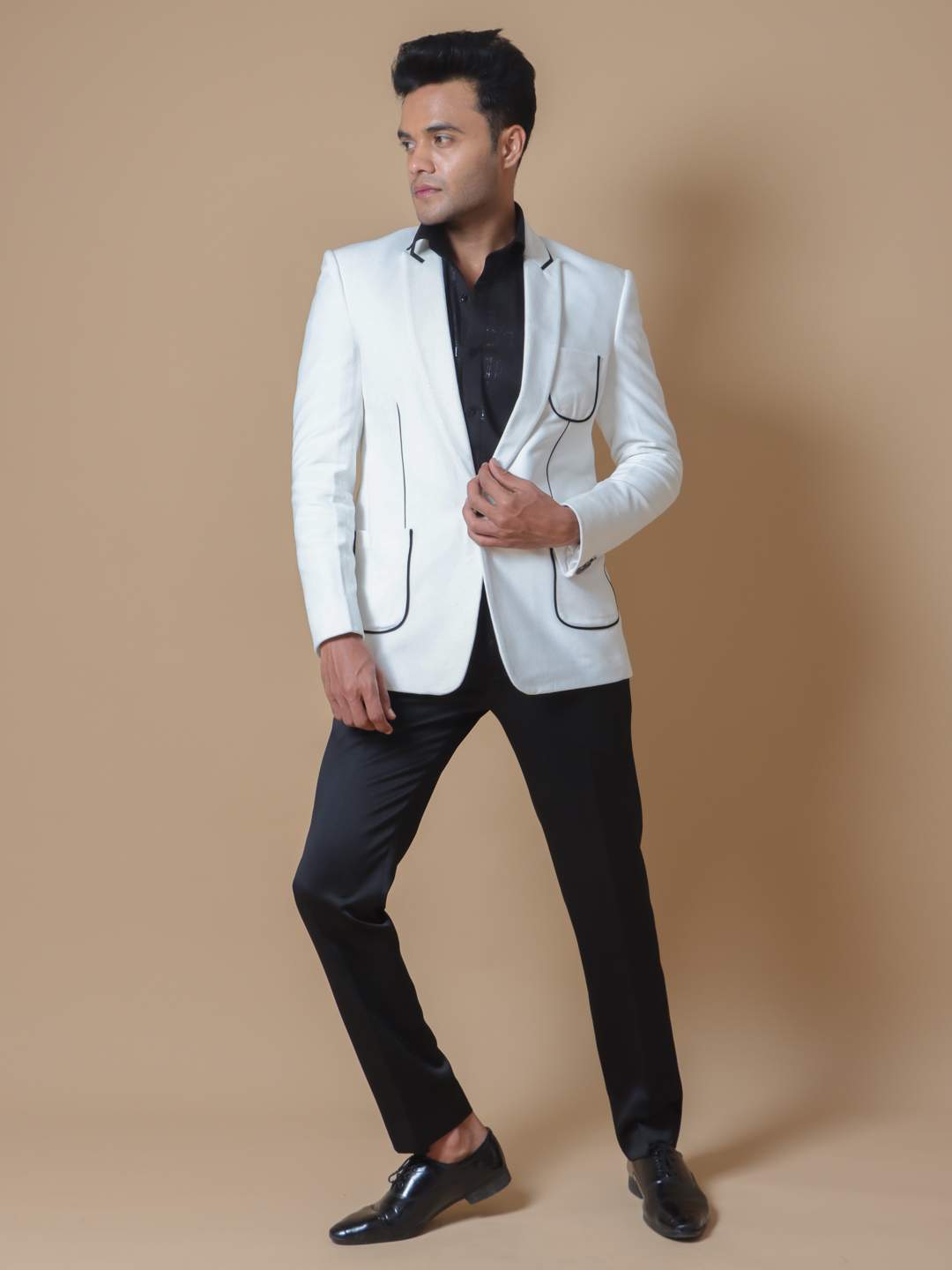 White Pinning Stylish Blazer